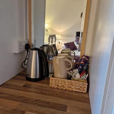 فندق مبيت وإفطار Churchfield 4*