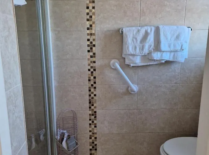 Bed & Breakfast Churchfield 4*