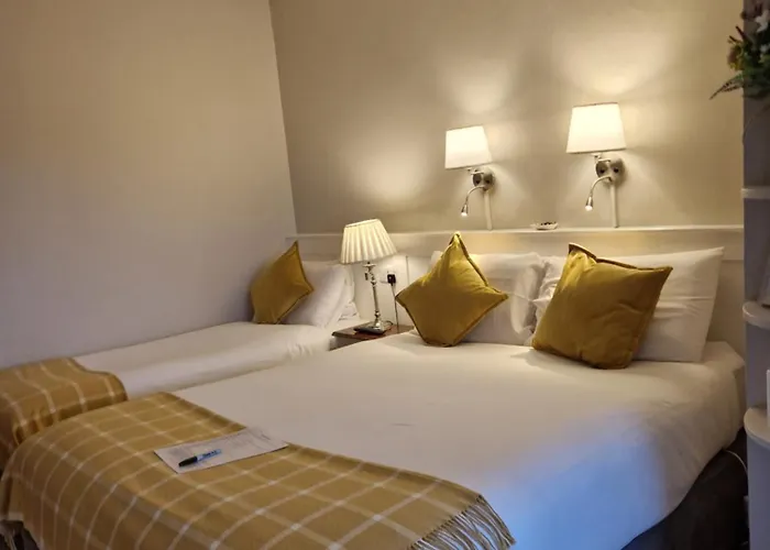 Alojamento de Acomodação e Pequeno-almoço Churchfield 4*